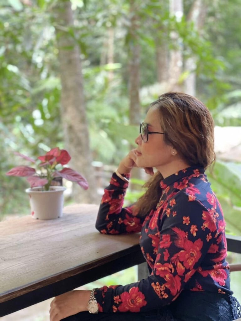 Thắm Nguyễn