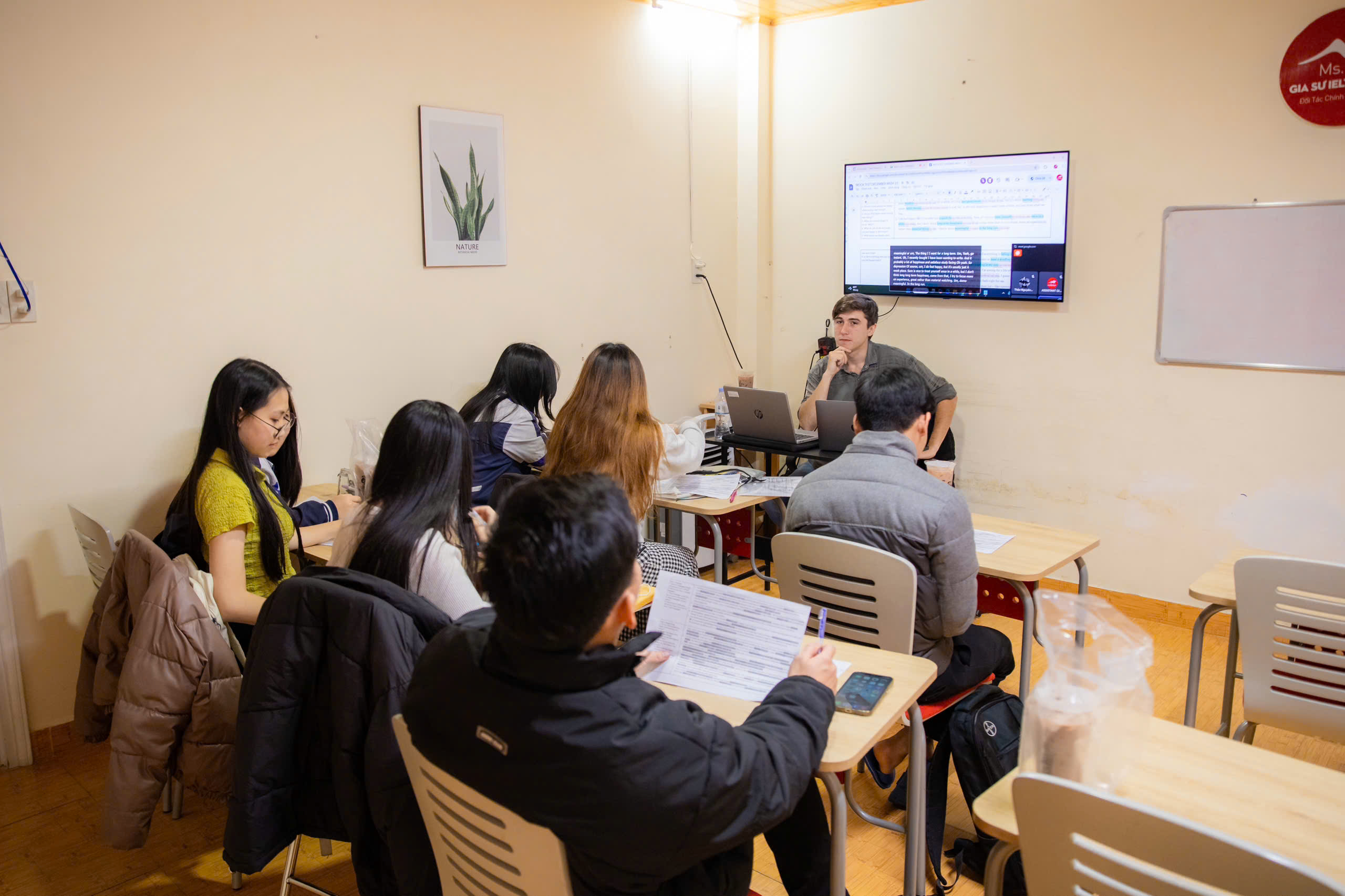 3 mẹo đạt điểm cao Writing B1 tại IELTS Thanh Trà Đà Lạt