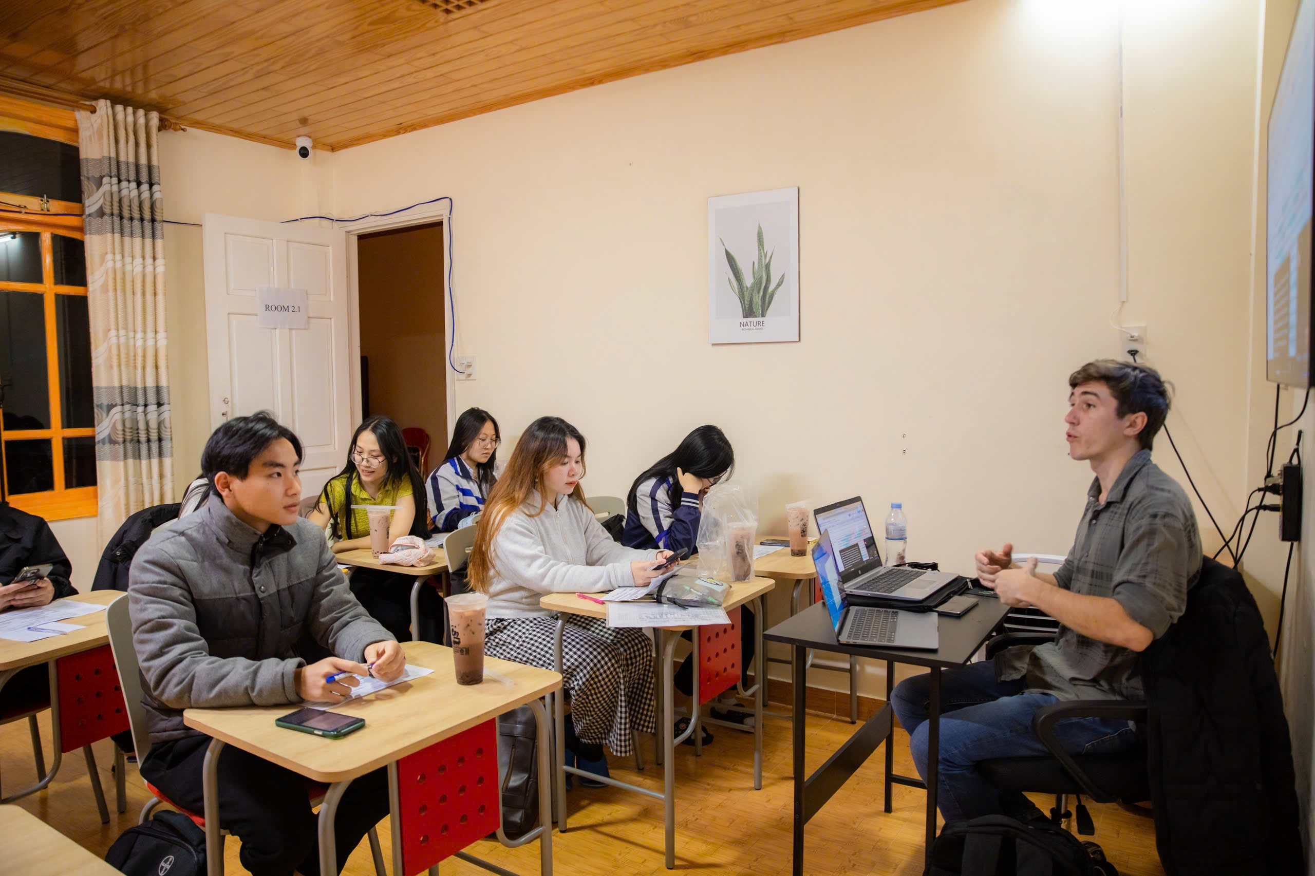 Trung Tâm IELTS Thanh Trà Đà Lạt - Luyện Thi Uy Tín 2025