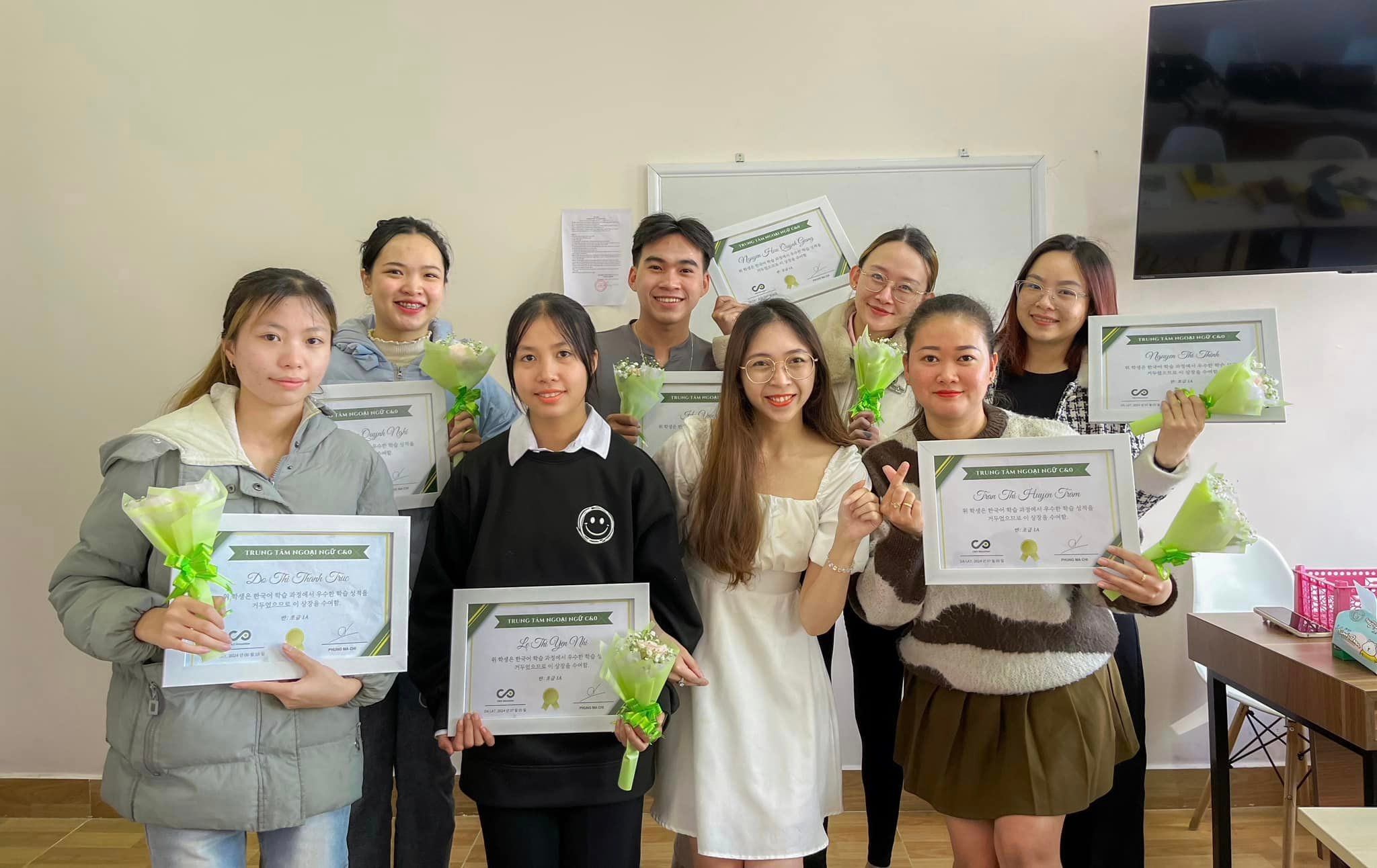 Top 8 Trung Tâm Ngoại Ngữ Đà Lạt Uy Tín Nhất 2025
