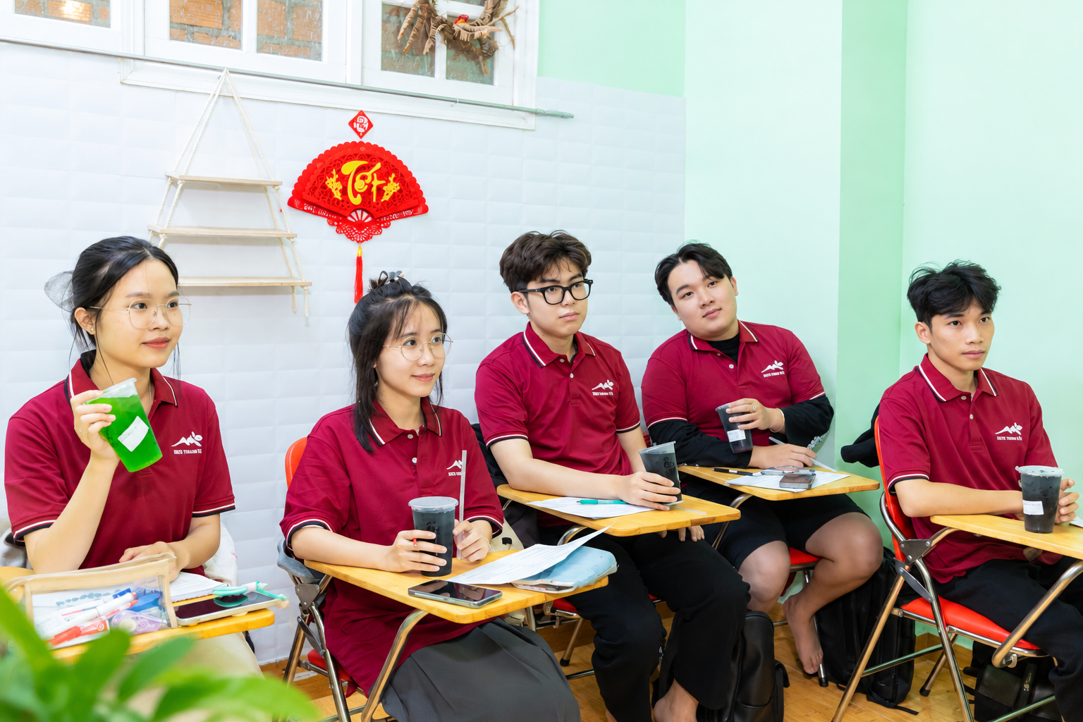 Anh chị em học chung tiếng Anh Đà Lạt: Hai con 6-12 tuổi có nên cùng lớp?