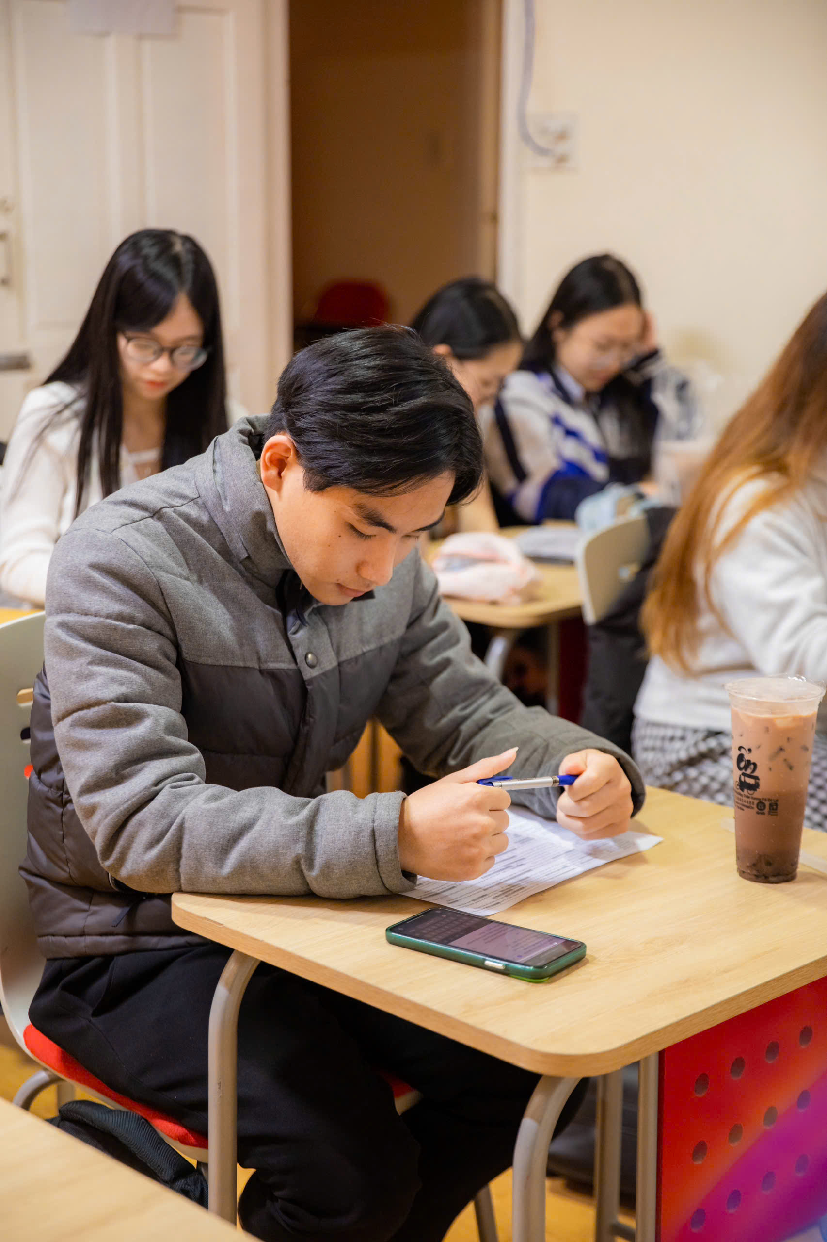 2026 Chọn tiếng Anh trẻ em phường Lâm Viên - Đà Lạt: Theo tuổi hay trình độ?