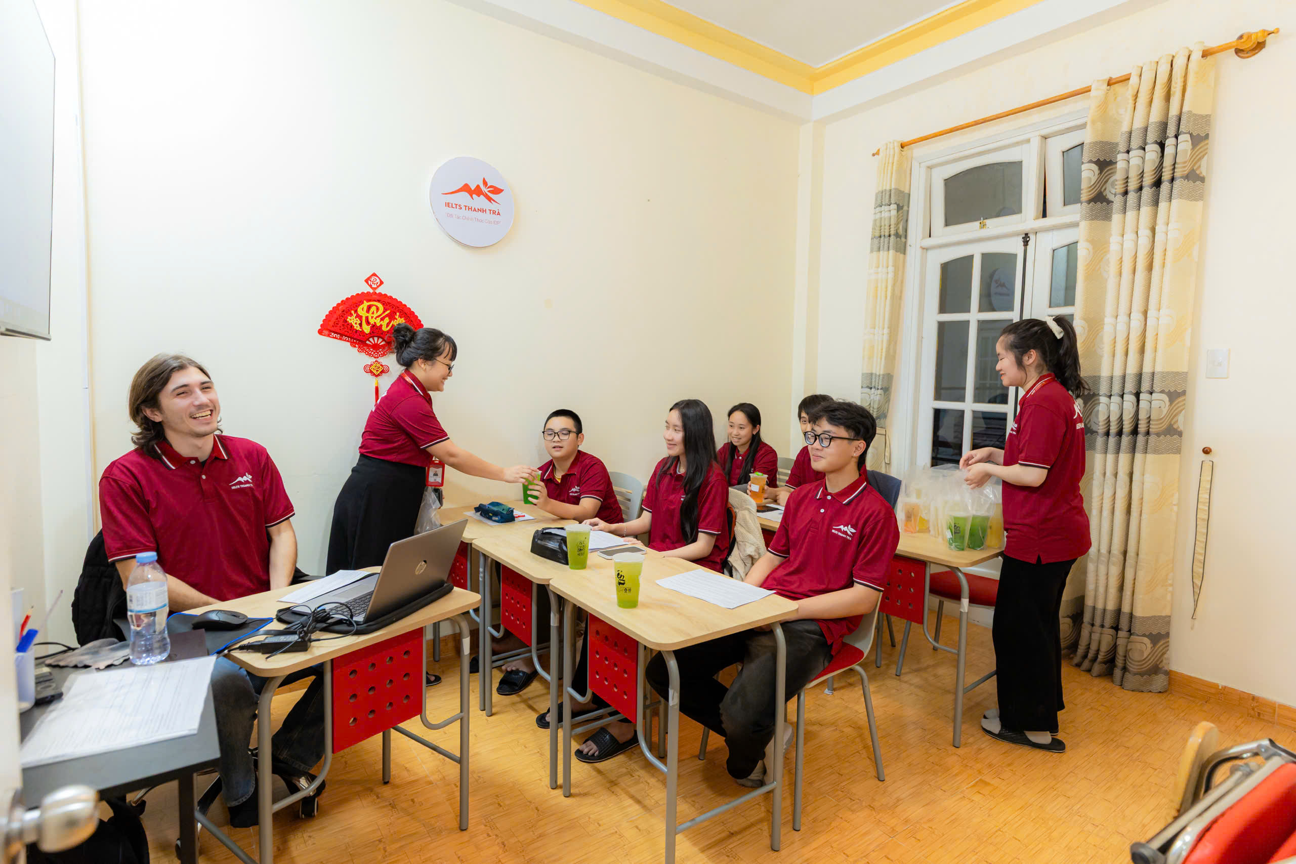 Luyện thi Ielts Đà Lạt: So sánh 3 hình thức học offline, online và hybrid